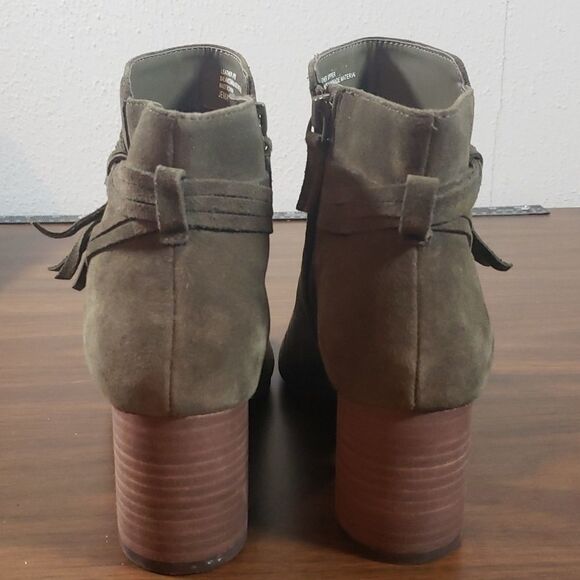 New Without Tags Violet & Red Jenna Army Green Suede Zip Ankle Boots Size 10 - Picture 4 of 9